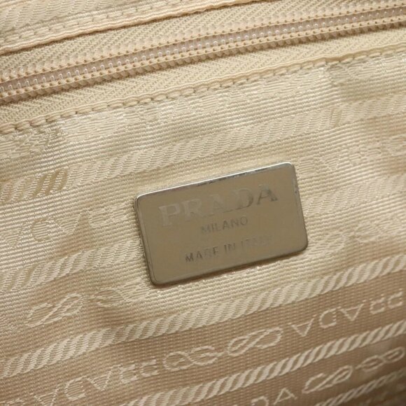 PRADA Chain Shoulder Bag Patent leather Beige Auth 109144 - Picture 11 of 16